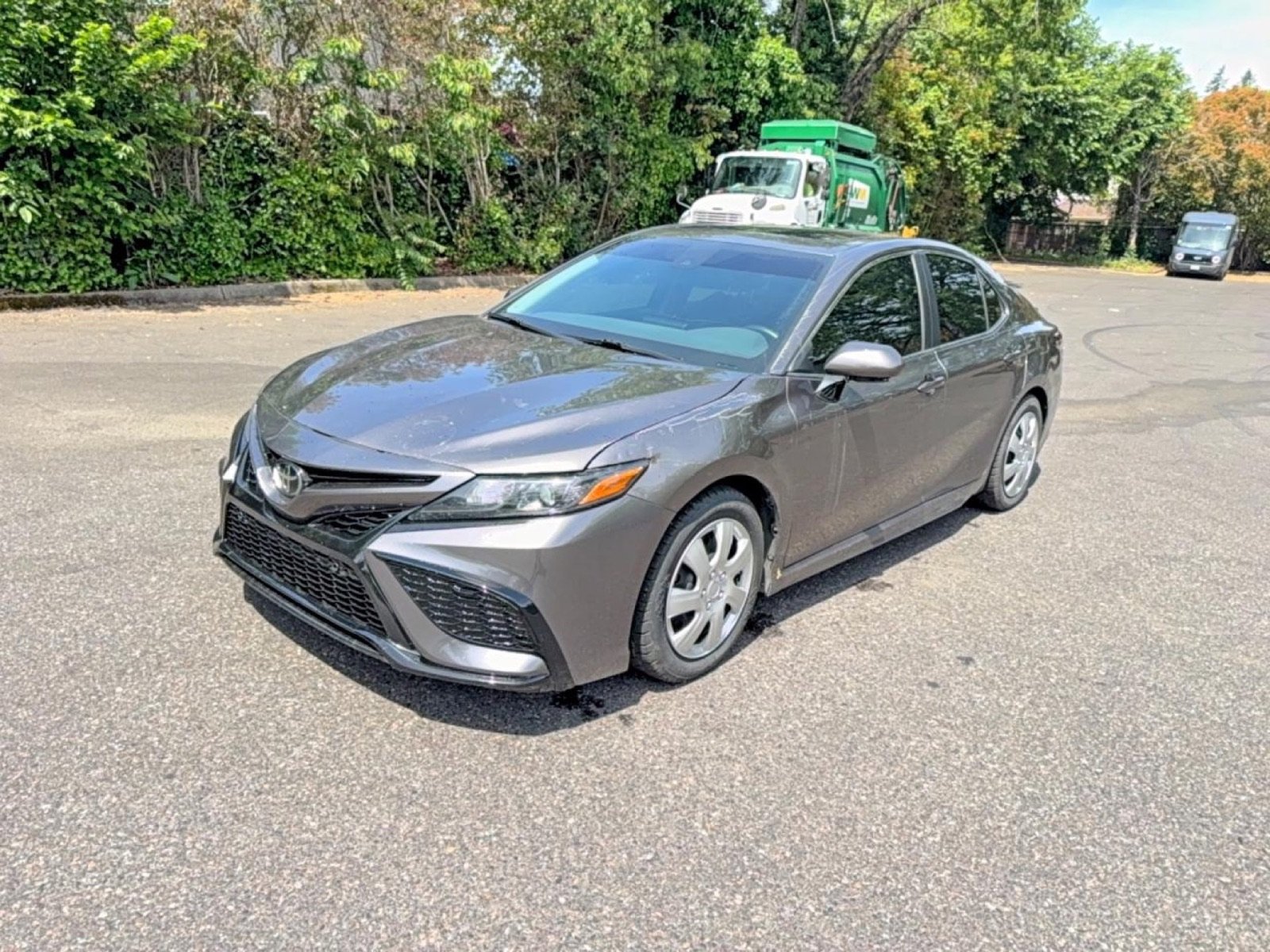 Additional photograph of 2023 Toyota Camry SE